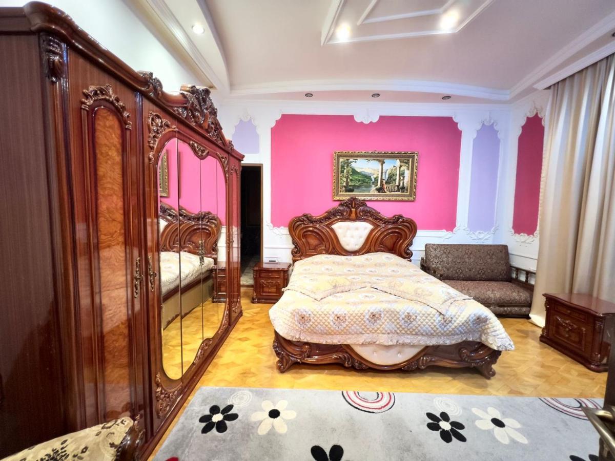 Hotel Royal Kutaiszi Kültér fotó