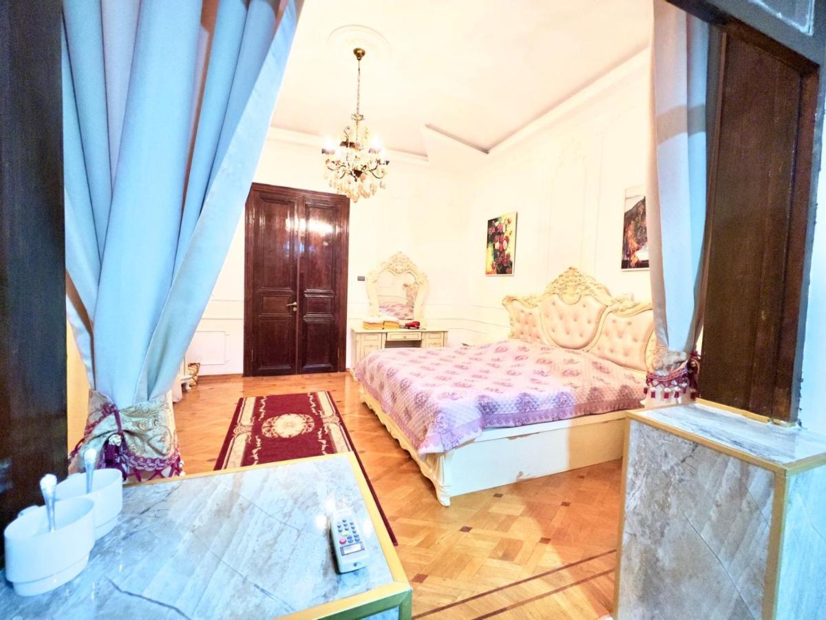 Hotel Royal Kutaiszi Kültér fotó