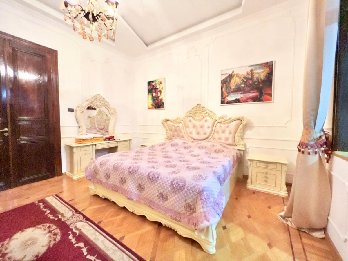 Hotel Royal Kutaiszi Kültér fotó