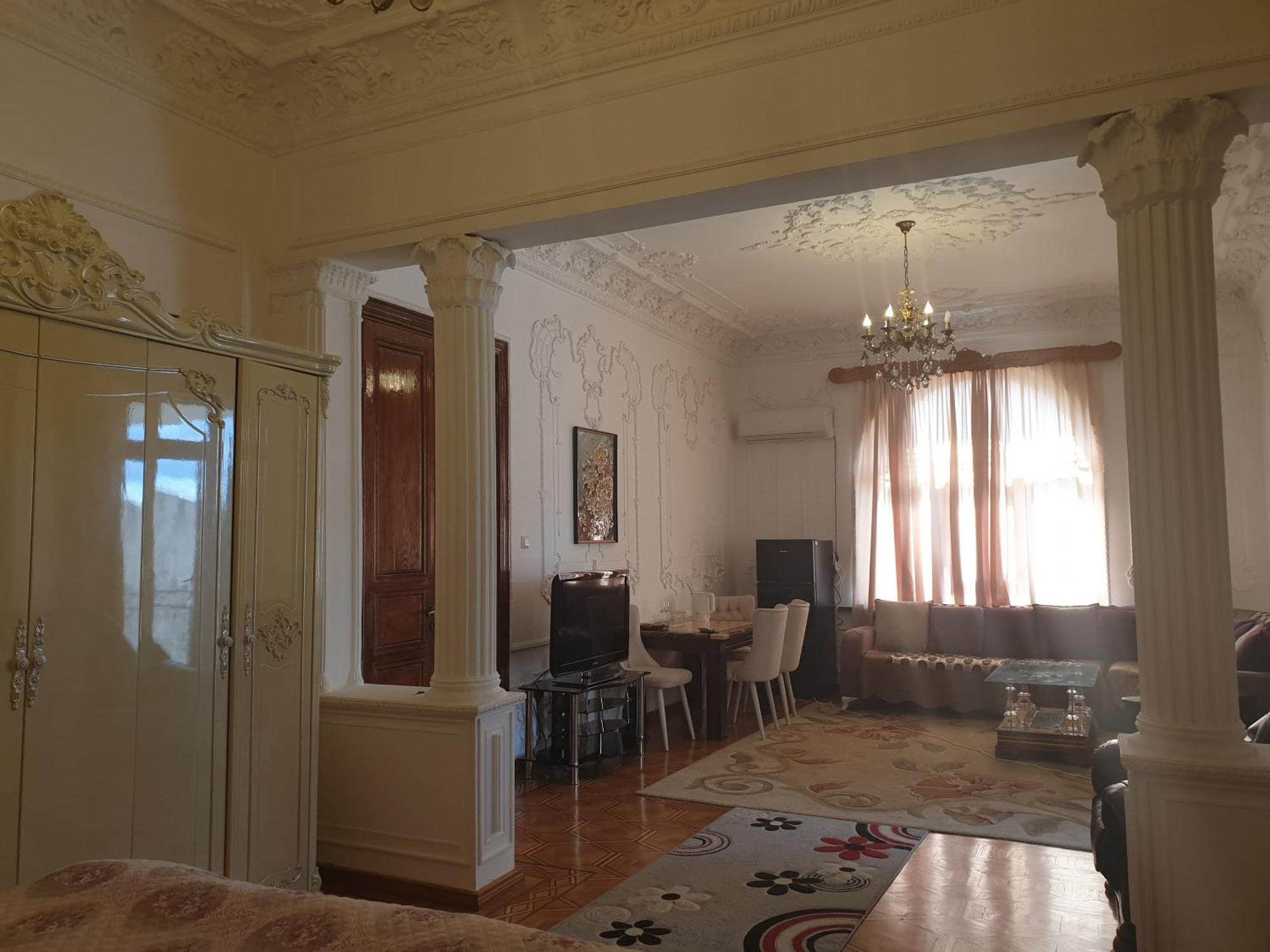 Hotel Royal Kutaiszi Kültér fotó
