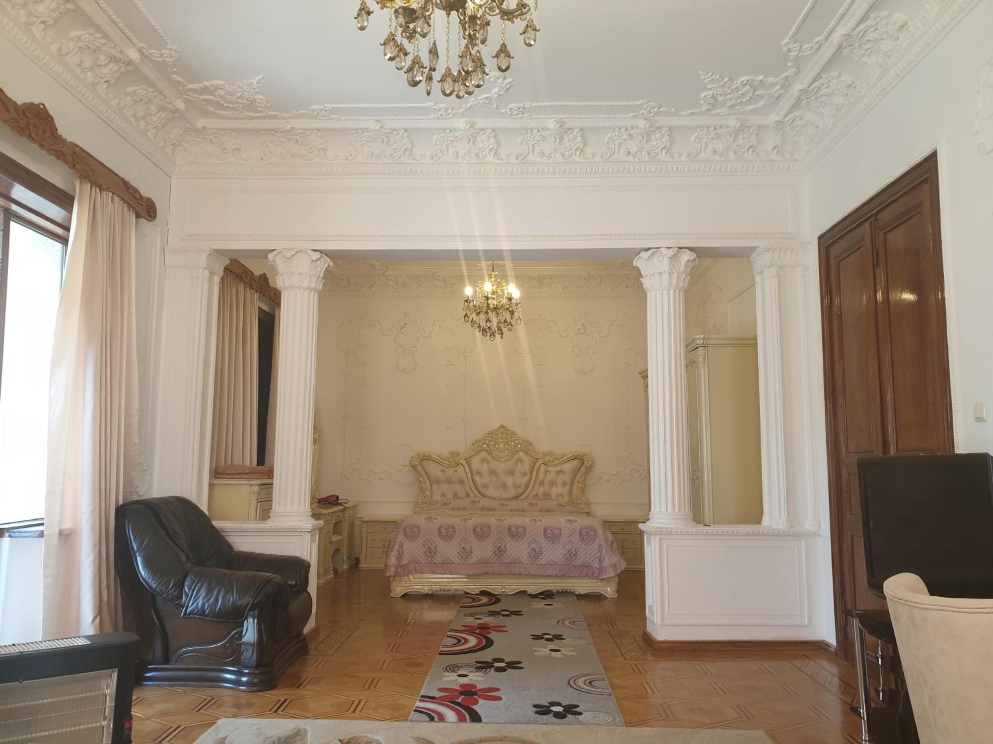 Hotel Royal Kutaiszi Kültér fotó