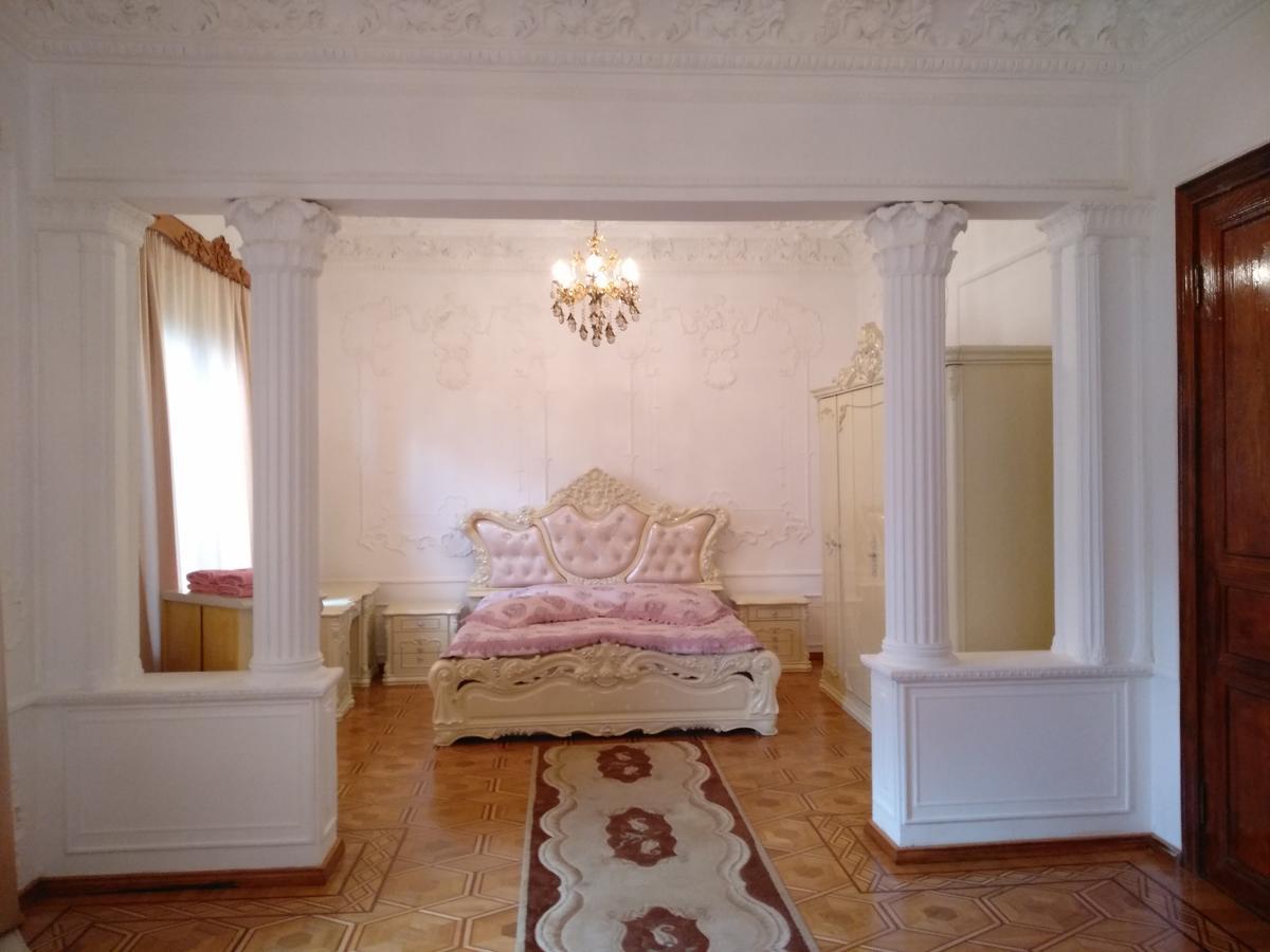 Hotel Royal Kutaiszi Kültér fotó