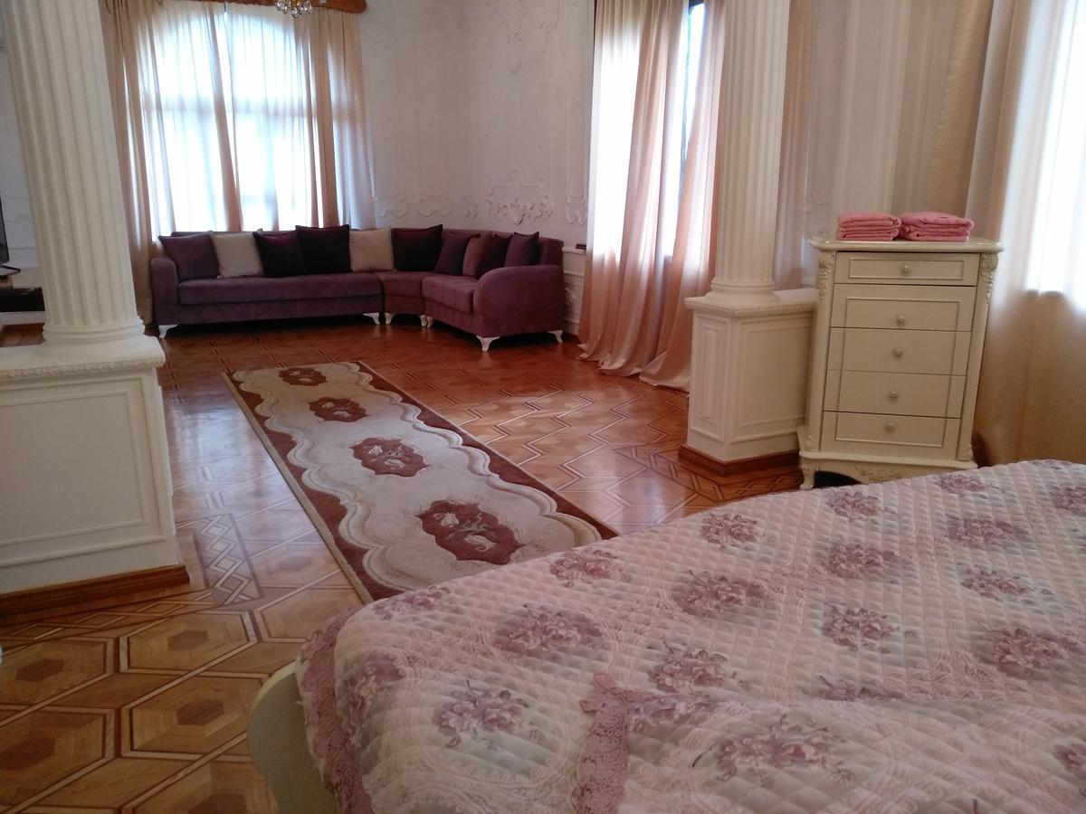Hotel Royal Kutaiszi Kültér fotó