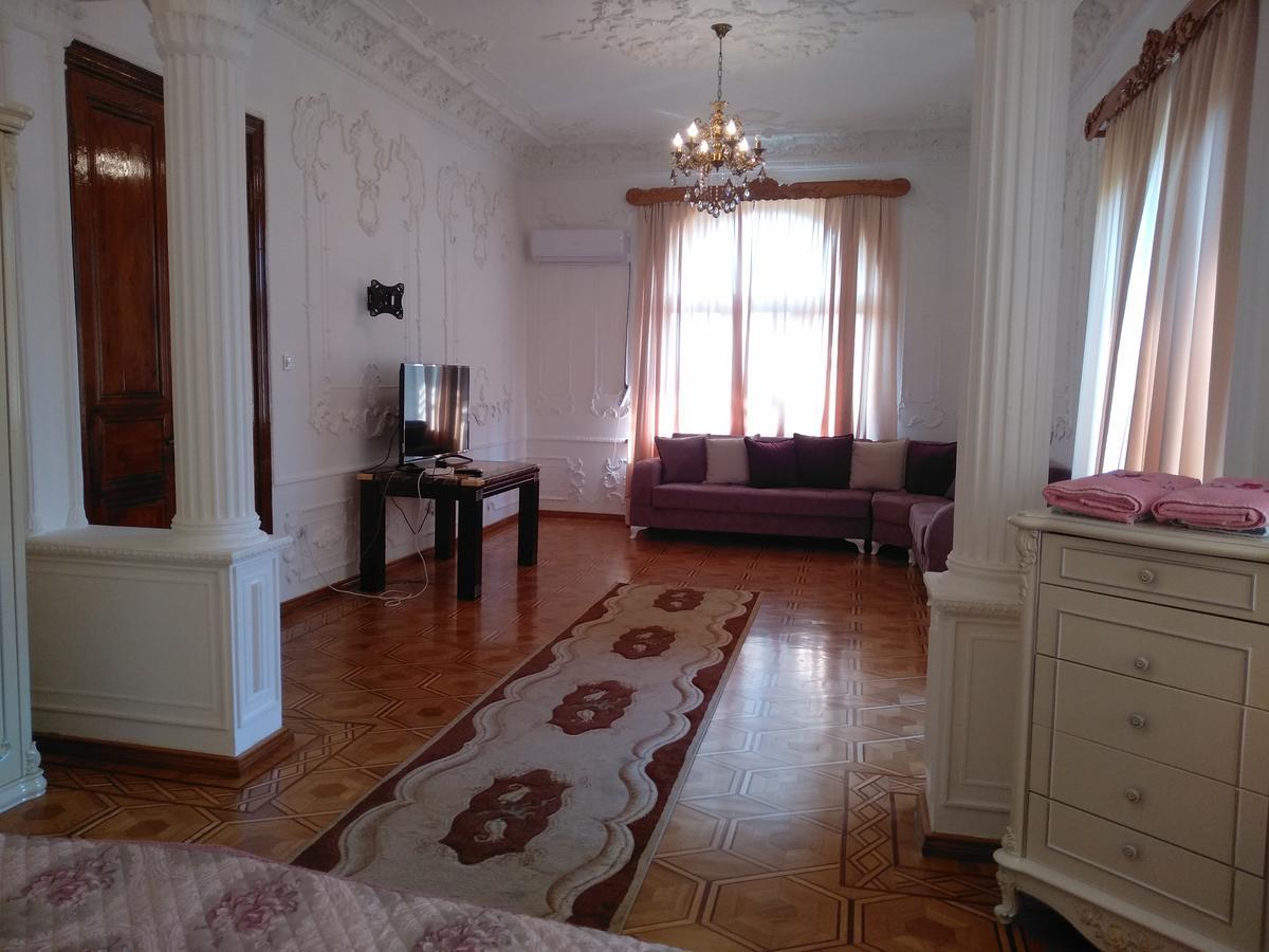 Hotel Royal Kutaiszi Kültér fotó